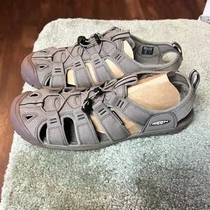 Keen | Shoes | Mens Sz 1 Keen Clearwater Cnx Water Shoe  display picture 1